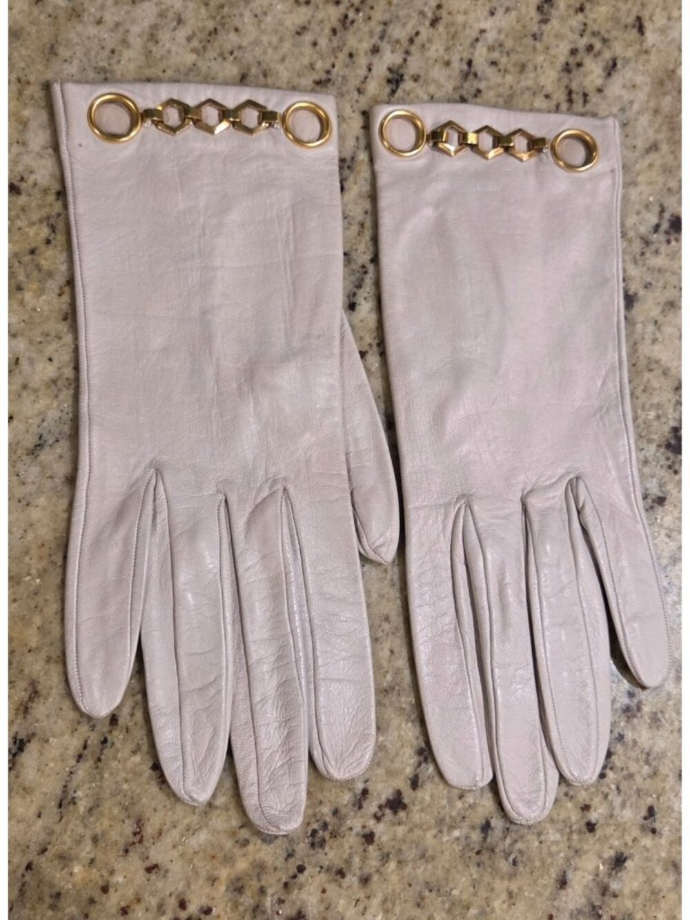 Vintage Womens Size S Beige Leather Gloves Gold Tone Chain Wrist